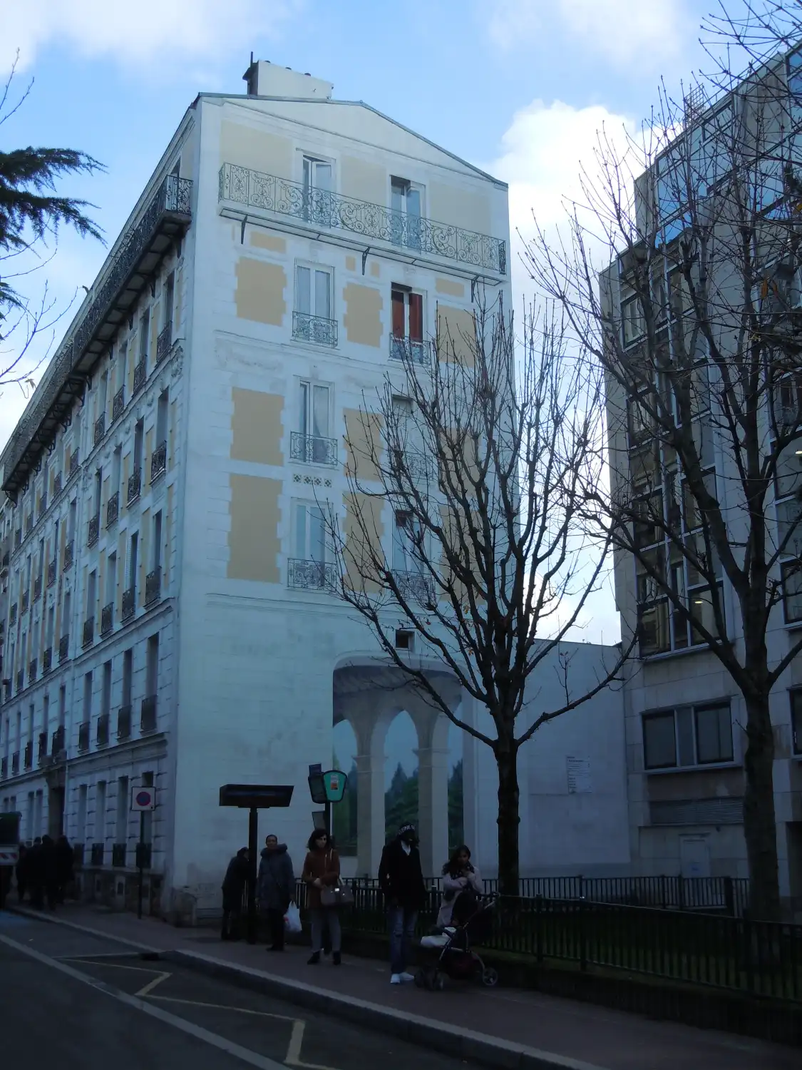 Fresque Porche V2附近的飯店