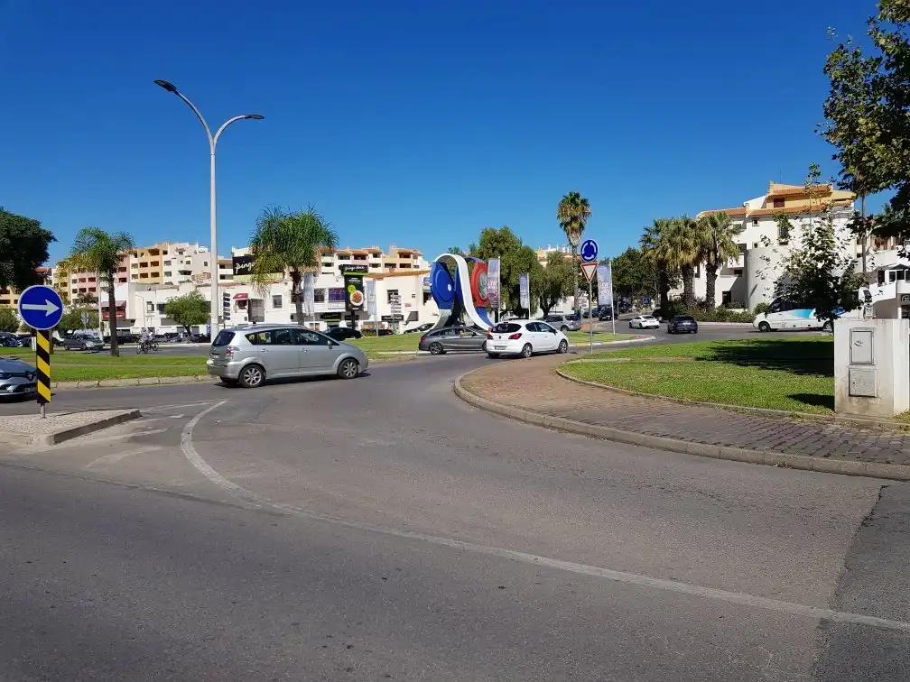 Hotels near The Watches Roundabout