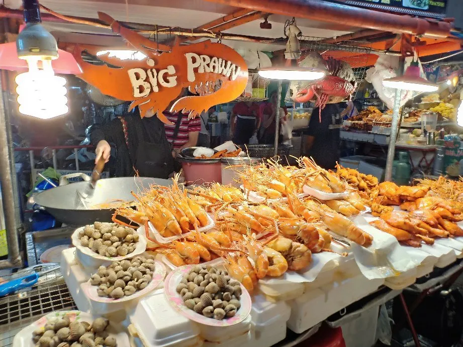 1_Hatyai Street stalls