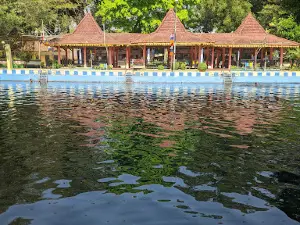 Wisata Alam Banyubiru