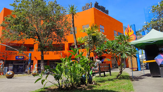 aRt distRict