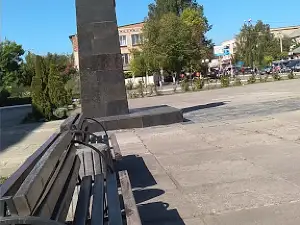 Pam'yatnyk Tarasovi Shevchenku