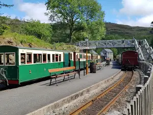 Ffestiniog Railway - (Tan-y-bwlch, Station)
