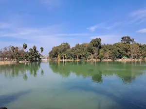 Yenişehir Göl Parkı