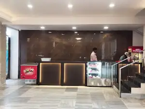 Jeya Anand Theatre AC / Dolby Atmos