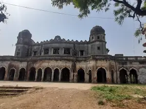 Noraani Masjid Khan Parivaar
