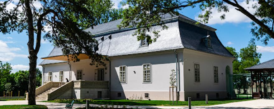 Tisza Castle