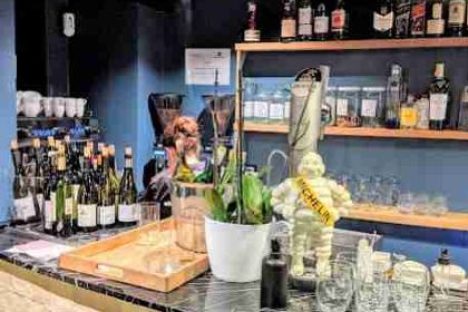 LA TASQUERÍA AND JAVI ESTÉVEZ