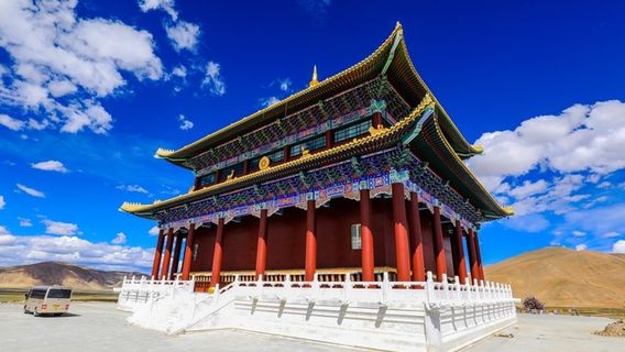 Mount Everest Guandi Temple