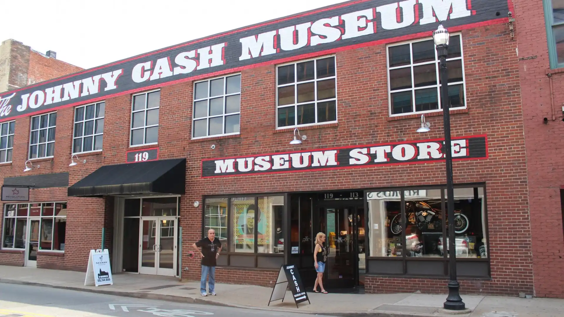 Hotels near Johnny Cash Museum