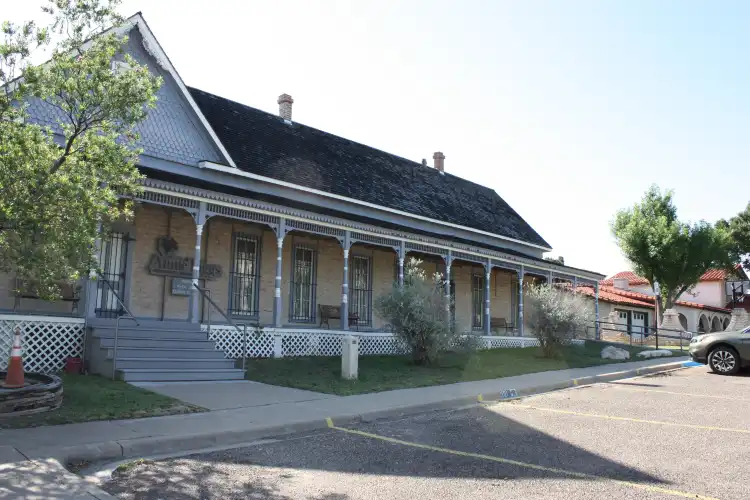 Hotels near Annie Riggs Memorial Museum