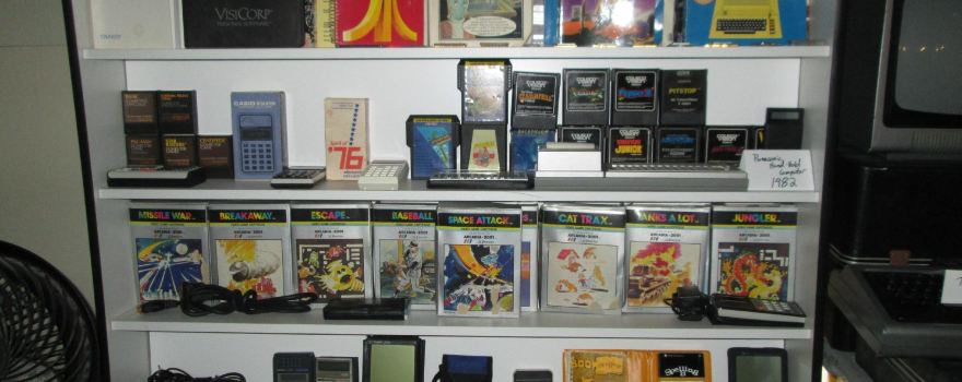 Mr Robot Shop - Computer Repair - Video Games - Museum