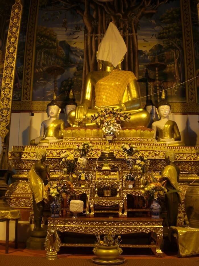 Wat Sri Don Kham