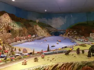 Model Railroading in Clécy (14)