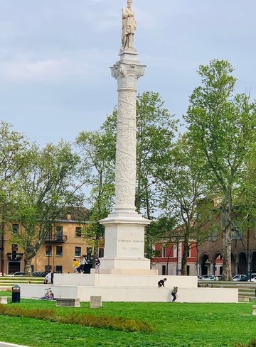 Piazza Ariostea
