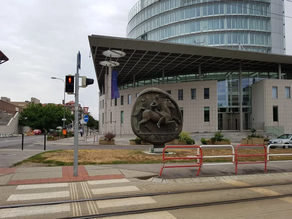 3_Monument to The Coin Biatec