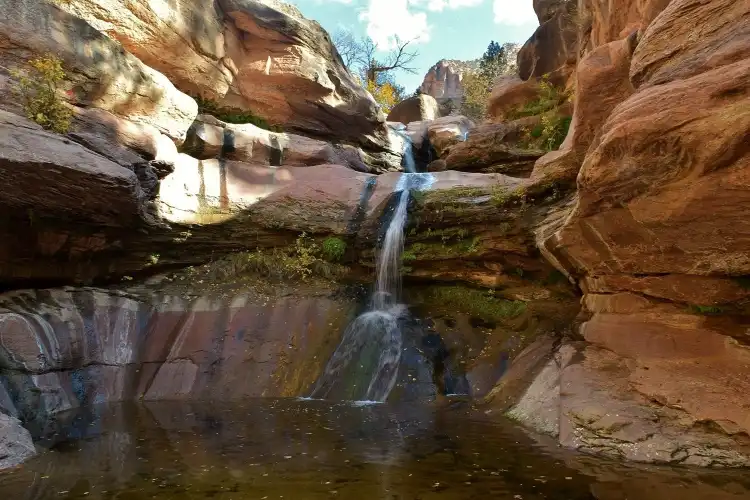 Hotels near Lower Pine Creek Waterfall