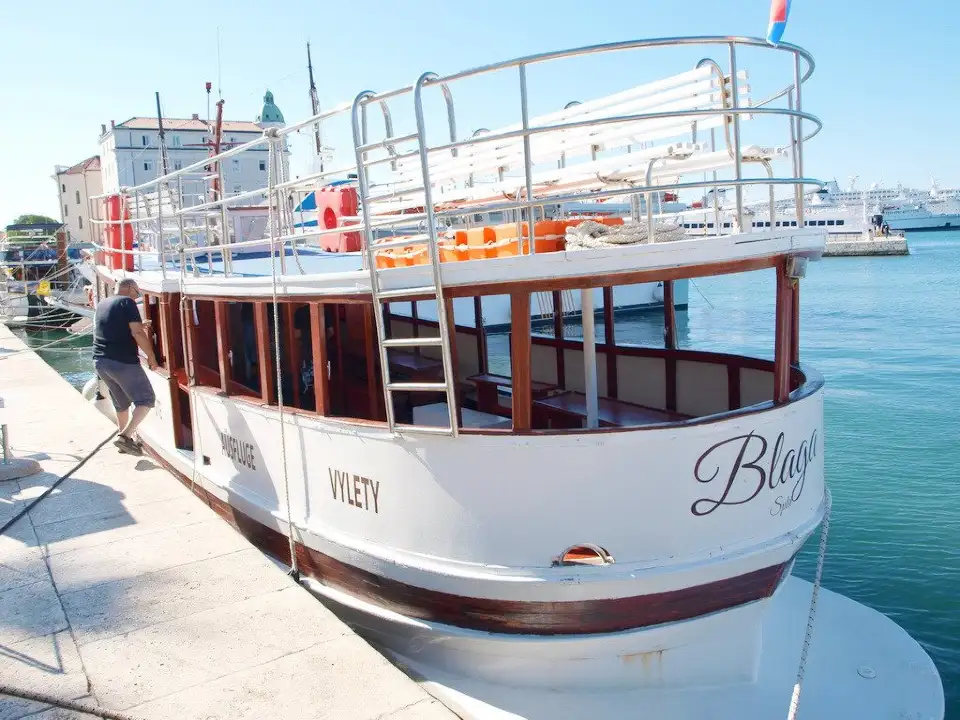 3_Excursion Ship Blaga