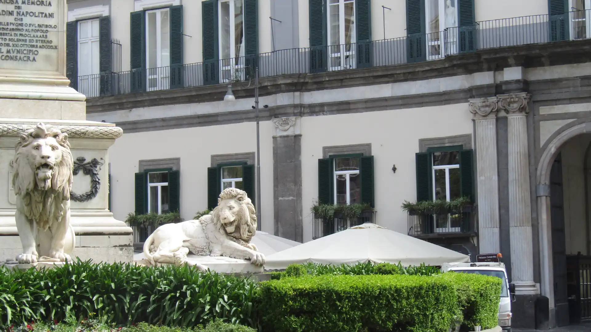 Hotels near Piazza dei Martiri