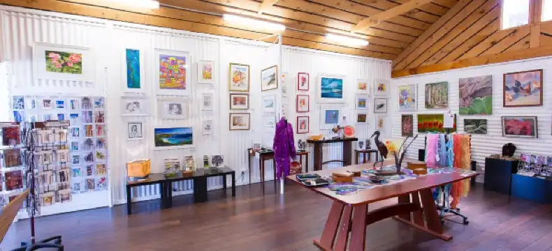 Hotels near Brumbies Run