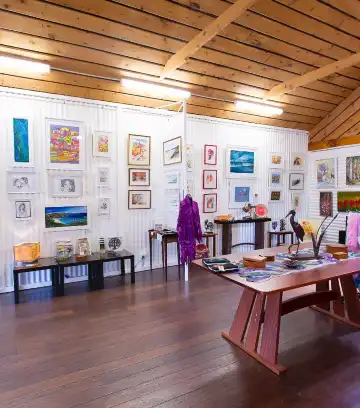 Hotels near Brumbies Run