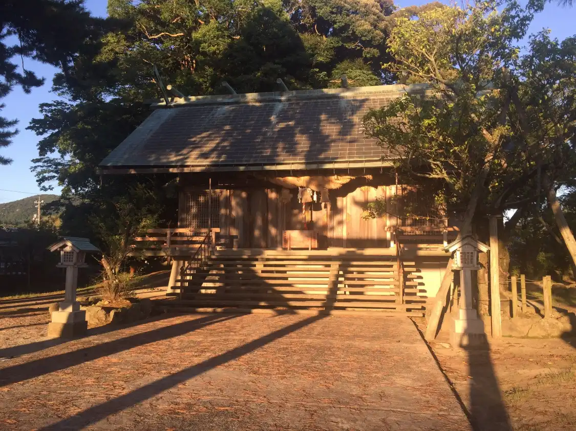 Hotels near Mioya Shrine