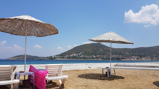 Yeni Foça Halk Plajı