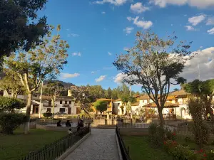 Plaza de Armas de Llacanora