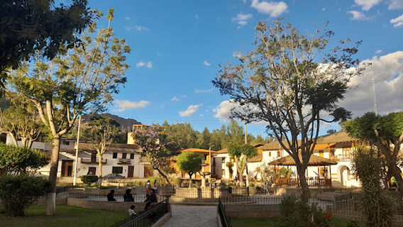 Plaza de Armas de Llacanora