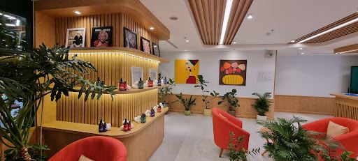 Himalaya Luxury Beauty Center