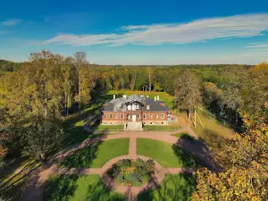 Vilkiškiai Manor