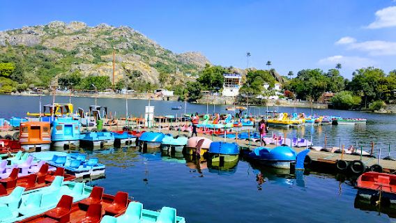 Nakki Lake Garden