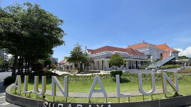 Alun - Alun Surabaya