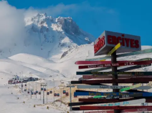 เออร์ซีเยส สกีรีสอร์ต