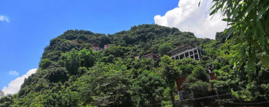 Motu Tusi Yamen - Tongtian Temple