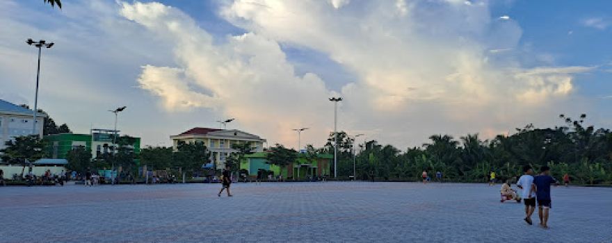 Quảng trường Mỏ Cày Bắc