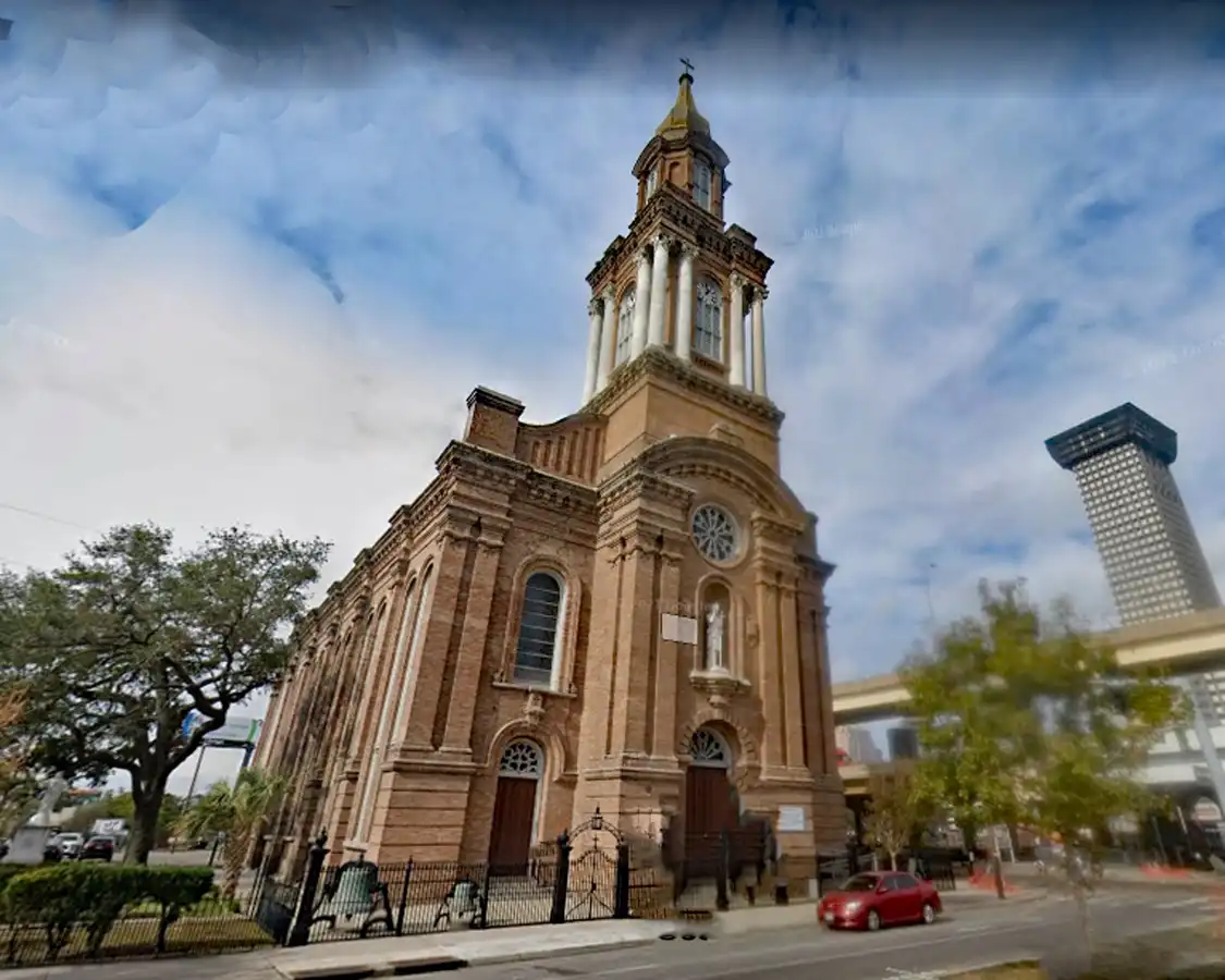 Church of St. John the Baptist 주변 호텔
