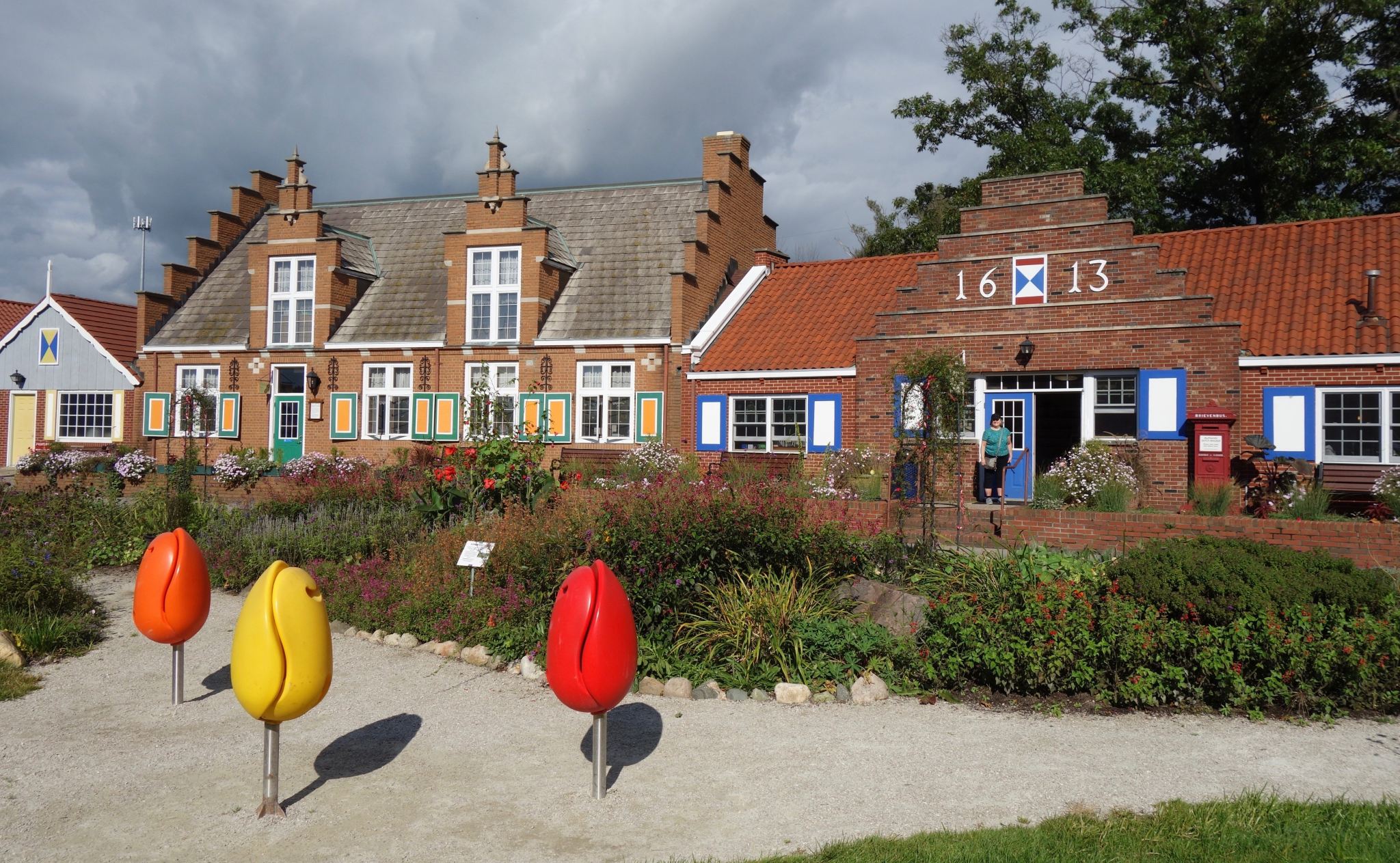 Round-trip to Chicago, USA|Windmill Island + Dutch Village Day Tour