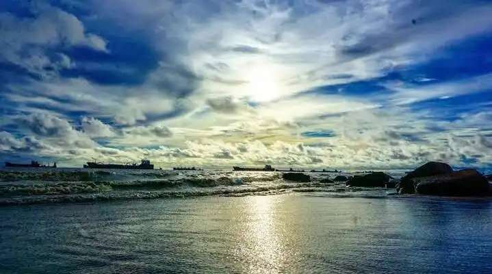 Hotels near Patenga Sea Beach