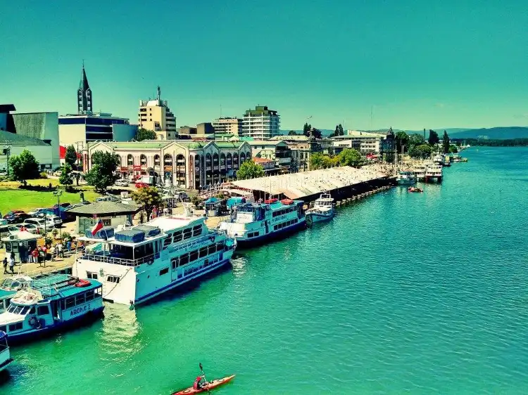 Hotels near Mercado Fluvial de Valdivia