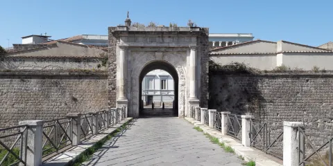 Porta Napoli
