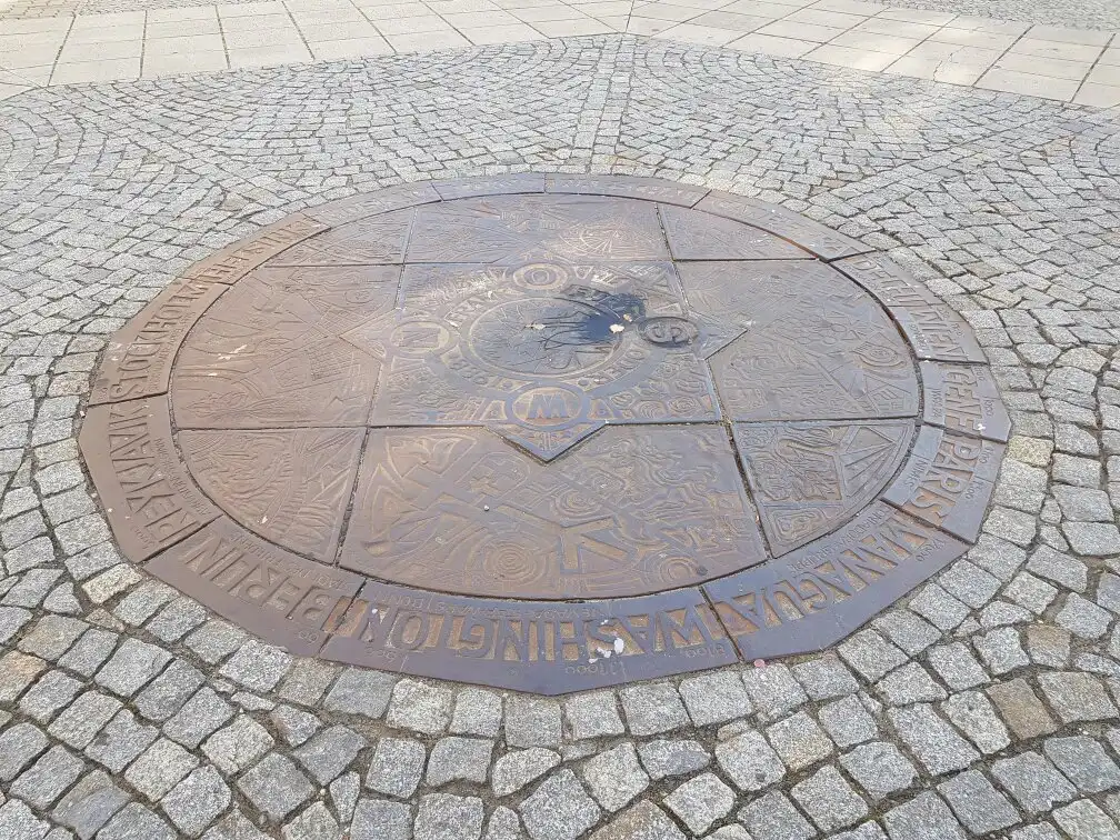 Hotel in zona Das Gesellschaftliche Geschehen der Heutigen Zeit