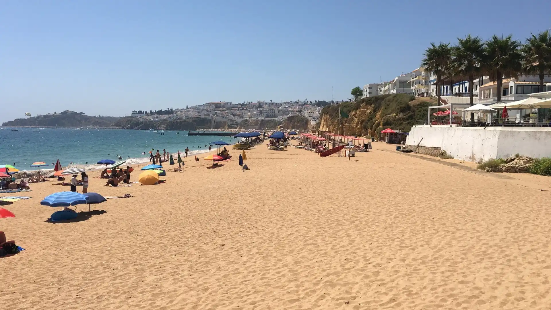 Hotels near Inatel Beach