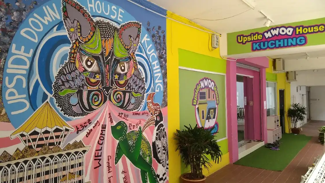 Hotel in zona Upside Down House Kuching