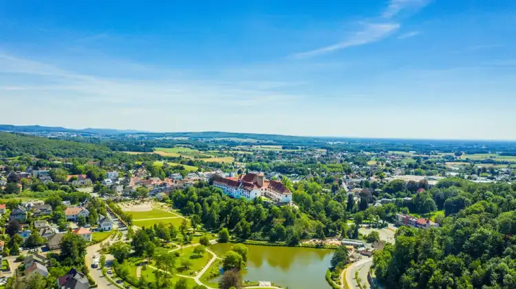 Hotels near Adolf Averbeck