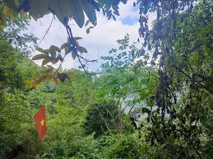 Di Tích Hang Chiều