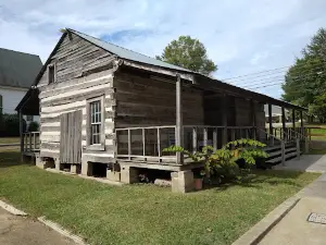 Desoto County Museum