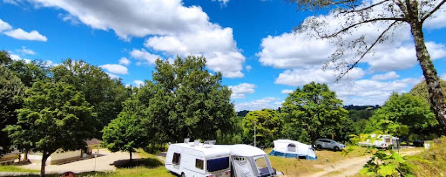 CAMPING DU LAC DE BUJALEUF
