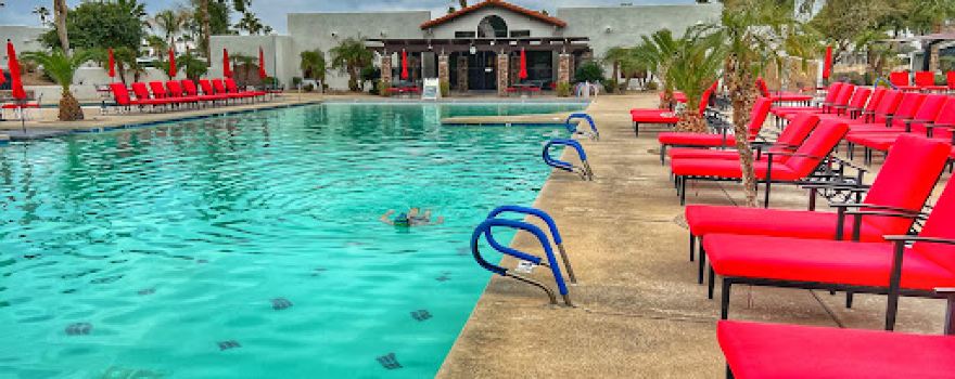 Pueblo Bar & Grill - Roberts Resorts