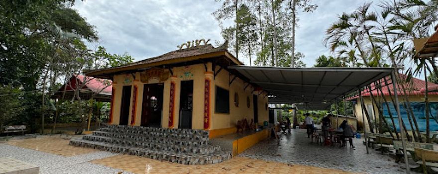 Buu Long Ancient Pagoda (Ong Ho Pagoda)